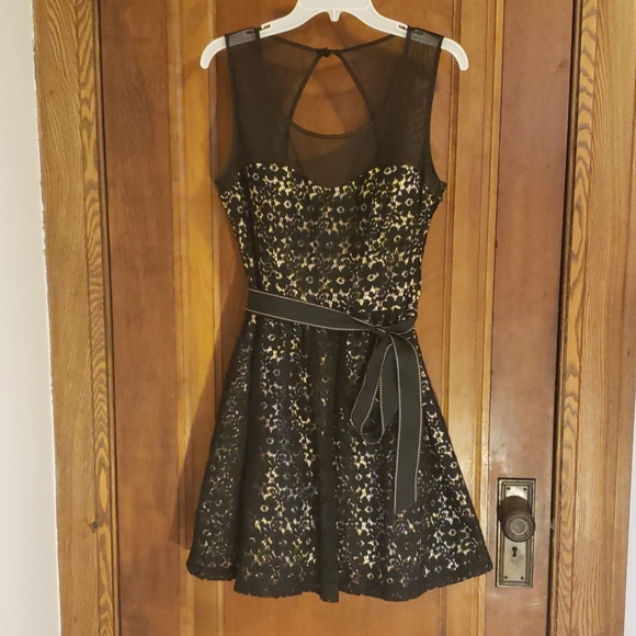 Windsor Dresses & Skirts - Gold and Black lace, silk, and tulle trim dress
